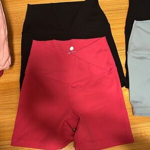 Yogalicious Women's Black and Pink Bike Shorts 5”